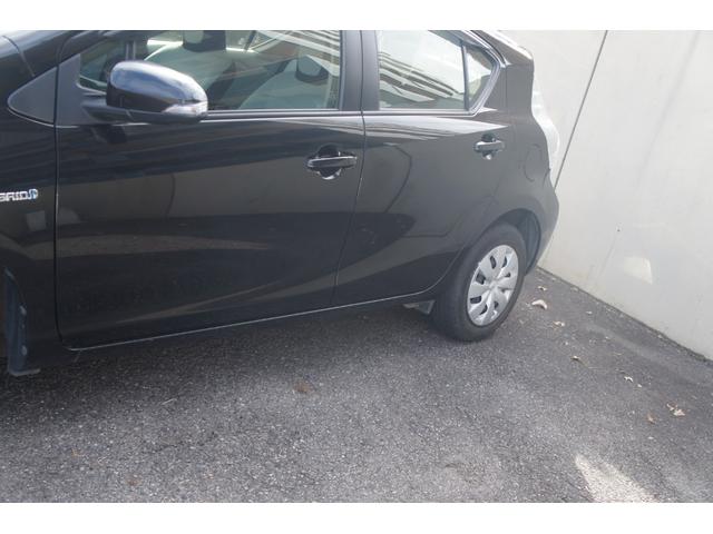 アクア Ｌ　ナビ　保証１年付き　キーレス　衝突安全ボディ　パワーウィンドウ　パワーステアリング　アイドリングストップ（12枚目）