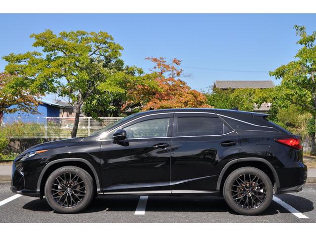 ＲＸ ＲＸ２００ｔ　バージョンＬ　ブラックレザーシート／社外２０インチアルミホイール／前後シートヒータ／フロントシートベンチレーション／リアパワーシート／ヘッドアップディスプレイ／３６０°カメラ／ステアリングヒーター／パワーバックドア（14枚目）