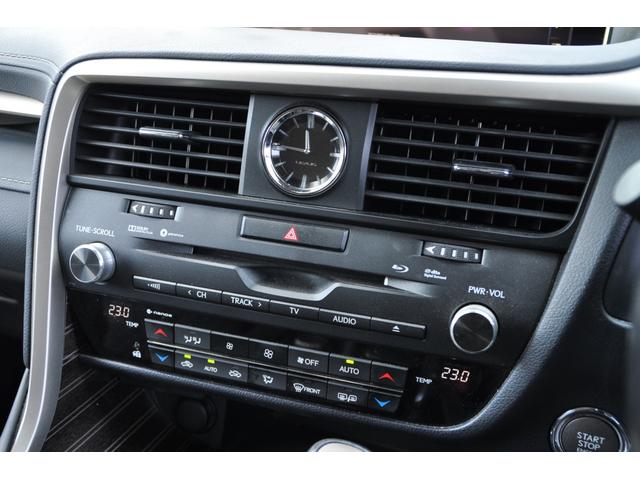 ＲＸ ＲＸ２００ｔ　バージョンＬ　ブラックレザーシート／社外２０インチアルミホイール／前後シートヒータ／フロントシートベンチレーション／リアパワーシート／ヘッドアップディスプレイ／３６０°カメラ／ステアリングヒーター／パワーバックドア（57枚目）