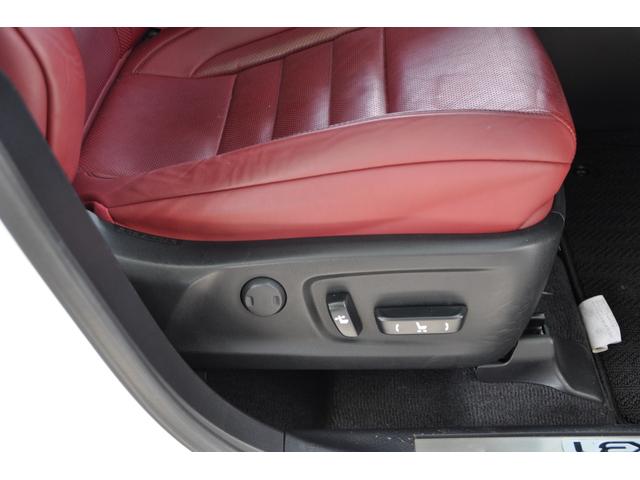 RX RX200t Fスポーツ HUD、レクサスセーフティシステム、レーダークルーズコントロール、シートヒーター、シートベンチレーション、3眼LED、ステアリングヒーター、カードキー、スペアキーレス、パワーバックドア、360°カメラ(39枚目)