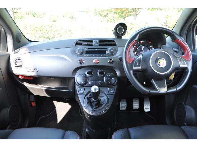 アバルト595 コンペティツィオーネ 5速マニュアル、レコードモンツァマフラー、純正17インチAW、レッドブレーキキャリパー、HIDヘッドライト、ETC、ドアバイザー、前後フォグランプ、ステアリングリモコン、キーレス(3枚目)
