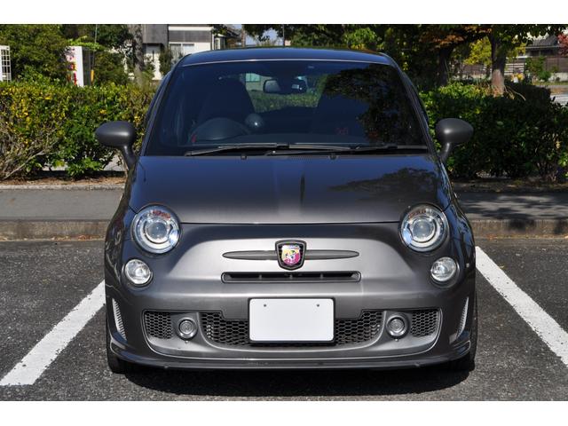 アバルト595 コンペティツィオーネ 5速マニュアル、レコードモンツァマフラー、純正17インチAW、レッドブレーキキャリパー、HIDヘッドライト、ETC、ドアバイザー、前後フォグランプ、ステアリングリモコン、キーレス(10枚目)