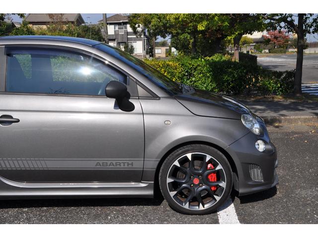 アバルト595 コンペティツィオーネ 5速マニュアル、レコードモンツァマフラー、純正17インチAW、レッドブレーキキャリパー、HIDヘッドライト、ETC、ドアバイザー、前後フォグランプ、ステアリングリモコン、キーレス(29枚目)