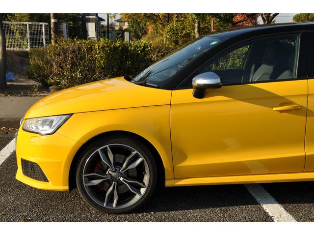 S1スポーツバック ベースグレード 6速マニュアル ハーフレザーシート BOSEサウンド レッドブレーキキャリパー 純正ナビ 地デジTV HIDヘッドライト ハーフレザーシート パークセンター ETC(14枚目)