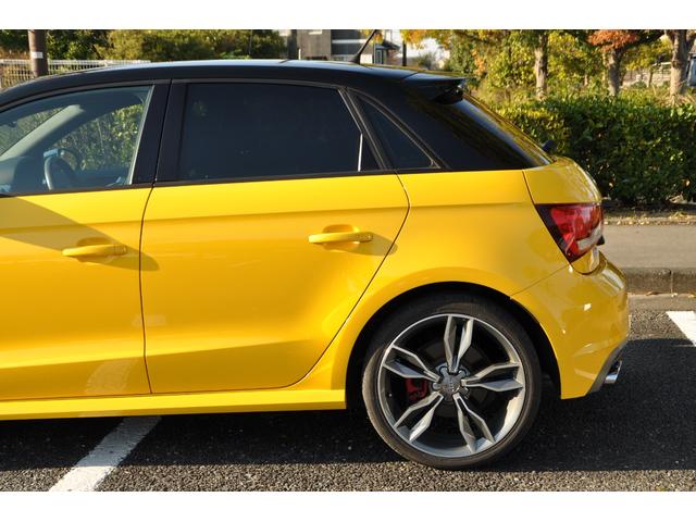 S1スポーツバック ベースグレード 6速マニュアル ハーフレザーシート BOSEサウンド レッドブレーキキャリパー 純正ナビ 地デジTV HIDヘッドライト ハーフレザーシート パークセンター ETC(15枚目)