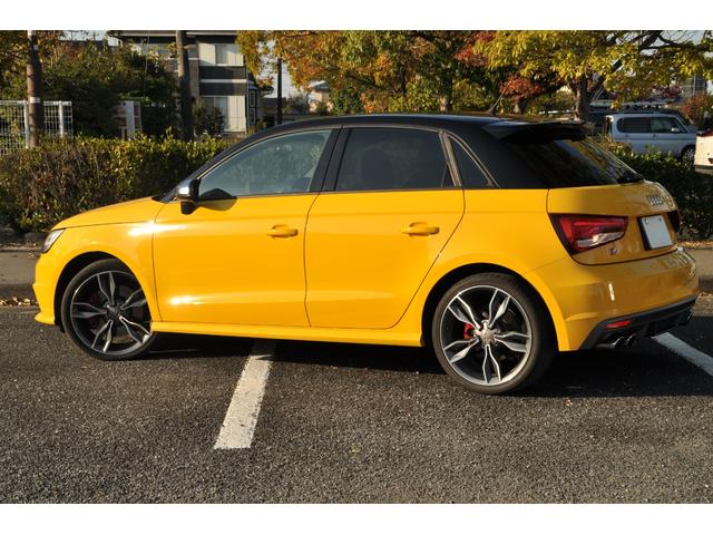 S1スポーツバック ベースグレード 6速マニュアル ハーフレザーシート BOSEサウンド レッドブレーキキャリパー 純正ナビ 地デジTV HIDヘッドライト ハーフレザーシート パークセンター ETC(19枚目)