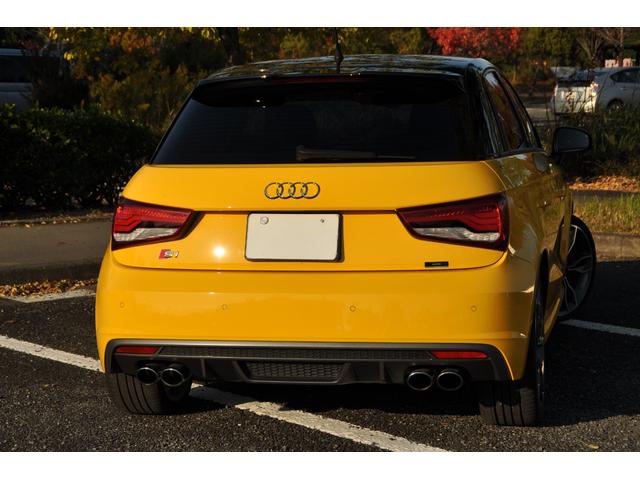 S1スポーツバック ベースグレード 6速マニュアル ハーフレザーシート BOSEサウンド レッドブレーキキャリパー 純正ナビ 地デジTV HIDヘッドライト ハーフレザーシート パークセンター ETC(23枚目)