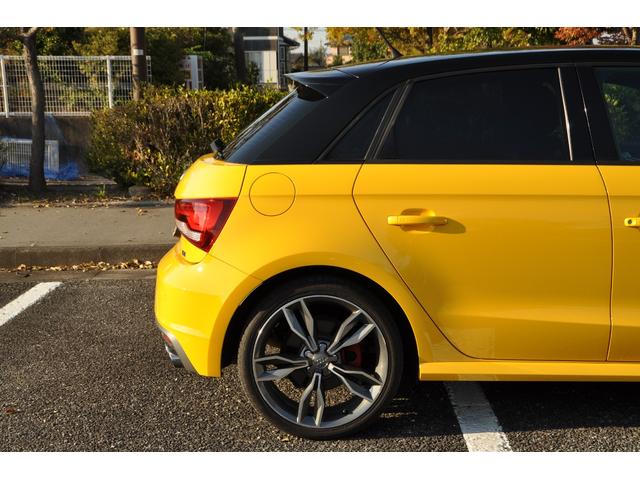 S1スポーツバック ベースグレード 6速マニュアル ハーフレザーシート BOSEサウンド レッドブレーキキャリパー 純正ナビ 地デジTV HIDヘッドライト ハーフレザーシート パークセンター ETC(27枚目)