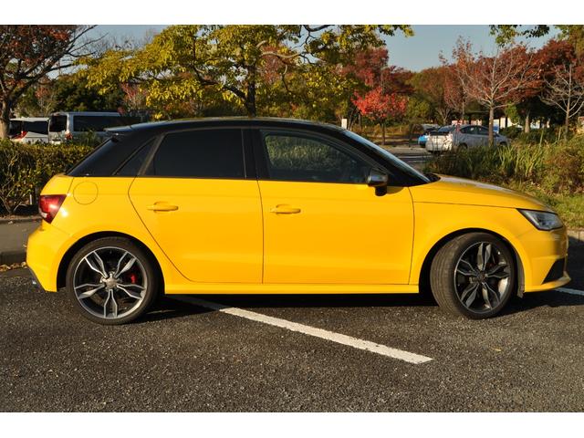 S1スポーツバック ベースグレード 6速マニュアル ハーフレザーシート BOSEサウンド レッドブレーキキャリパー 純正ナビ 地デジTV HIDヘッドライト ハーフレザーシート パークセンター ETC(31枚目)