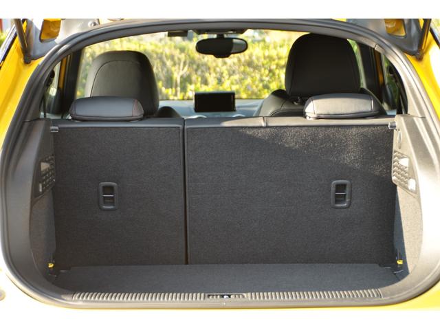 S1スポーツバック ベースグレード 6速マニュアル ハーフレザーシート BOSEサウンド レッドブレーキキャリパー 純正ナビ 地デジTV HIDヘッドライト ハーフレザーシート パークセンター ETC(58枚目)