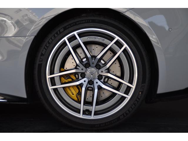 ＳＬ ＳＬ４３　純正２０インチアルミホイール／イエローブレーキキャリパー／黒革シート／ブルメスターサラウンドシステム／ヘッドアップディスプレイ／全周囲カメラ／フルセグＴＶ／Ｂｌｕｅｔｏｏｔｈ／ユーザー買取車（12枚目）