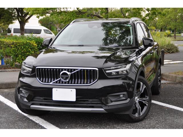 ＸＣ４０ Ｔ４　ＡＷＤ　インスクリプション　ブラックレザーシート／３６０°カメラ／Ｈａｒｍａｎｋａｒｄｏｎ／純正ナビ／フルセグＴＶ／ＡｐｐｌｅＣａｒＰｌａｙ／クルーズコントロール／シートヒーター／ステアリングヒーター／パワーバックドア／（12枚目）
