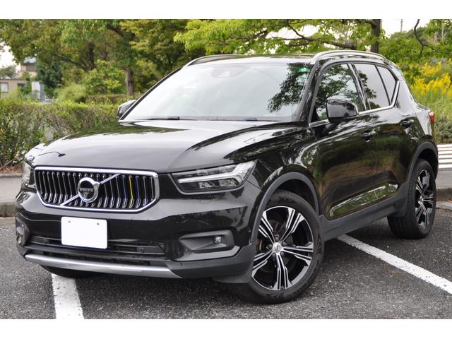 ＸＣ４０ Ｔ４　ＡＷＤ　インスクリプション　ブラックレザーシート／３６０°カメラ／Ｈａｒｍａｎｋａｒｄｏｎ／純正ナビ／フルセグＴＶ／ＡｐｐｌｅＣａｒＰｌａｙ／クルーズコントロール／シートヒーター／ステアリングヒーター／パワーバックドア／（13枚目）
