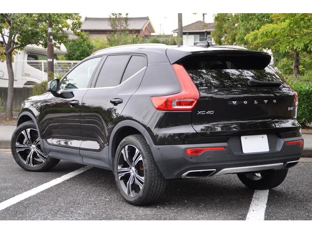 ＸＣ４０ Ｔ４　ＡＷＤ　インスクリプション　ブラックレザーシート／３６０°カメラ／Ｈａｒｍａｎｋａｒｄｏｎ／純正ナビ／フルセグＴＶ／ＡｐｐｌｅＣａｒＰｌａｙ／クルーズコントロール／シートヒーター／ステアリングヒーター／パワーバックドア／（21枚目）