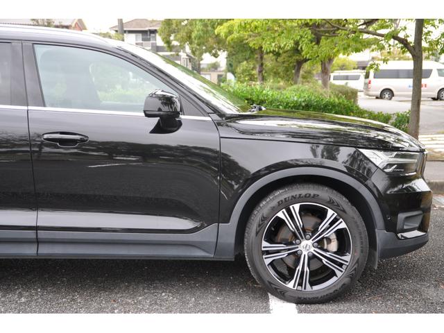 ＸＣ４０ Ｔ４　ＡＷＤ　インスクリプション　ブラックレザーシート／３６０°カメラ／Ｈａｒｍａｎｋａｒｄｏｎ／純正ナビ／フルセグＴＶ／ＡｐｐｌｅＣａｒＰｌａｙ／クルーズコントロール／シートヒーター／ステアリングヒーター／パワーバックドア／（28枚目）