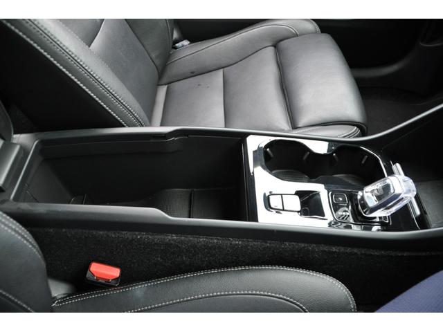 ＸＣ４０ Ｔ４　ＡＷＤ　インスクリプション　ブラックレザーシート／３６０°カメラ／Ｈａｒｍａｎｋａｒｄｏｎ／純正ナビ／フルセグＴＶ／ＡｐｐｌｅＣａｒＰｌａｙ／クルーズコントロール／シートヒーター／ステアリングヒーター／パワーバックドア／（44枚目）