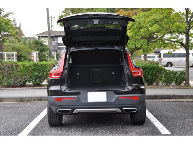ＸＣ４０ Ｔ４　ＡＷＤ　インスクリプション　ブラックレザーシート／３６０°カメラ／Ｈａｒｍａｎｋａｒｄｏｎ／純正ナビ／フルセグＴＶ／ＡｐｐｌｅＣａｒＰｌａｙ／クルーズコントロール／シートヒーター／ステアリングヒーター／パワーバックドア／（56枚目）