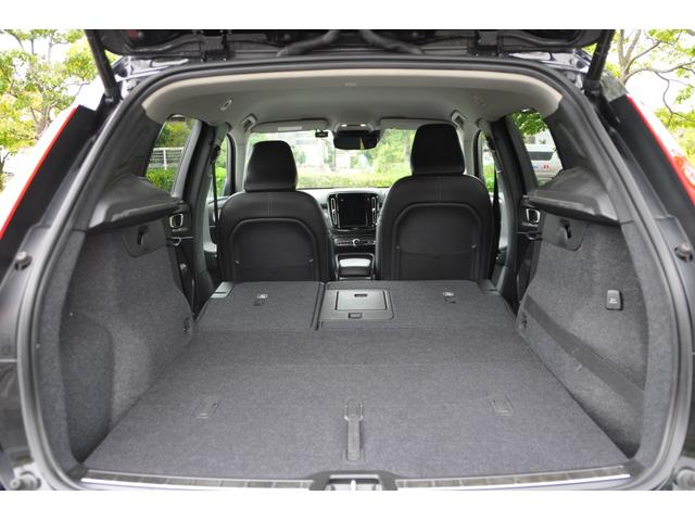 ＸＣ４０ Ｔ４　ＡＷＤ　インスクリプション　ブラックレザーシート／３６０°カメラ／Ｈａｒｍａｎｋａｒｄｏｎ／純正ナビ／フルセグＴＶ／ＡｐｐｌｅＣａｒＰｌａｙ／クルーズコントロール／シートヒーター／ステアリングヒーター／パワーバックドア／（58枚目）