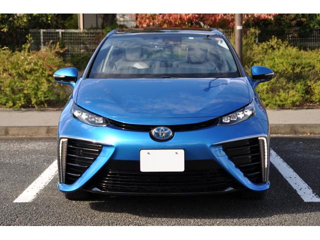 ＭＩＲＡＩ ベースグレード　ホワイトレザーシート／プリクラッシュセーフティ／ブラインドスポットモニター／純正９インチナビ／フルセグＴＶ／バックカメラ／全席シートヒーター／パワーシート／Ｂｌｕｅｔｏｏｔｈ／ビルトインＥＴＣ（10枚目）