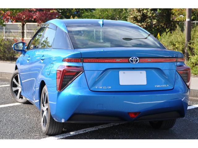 ＭＩＲＡＩ ベースグレード　ホワイトレザーシート／プリクラッシュセーフティ／ブラインドスポットモニター／純正９インチナビ／フルセグＴＶ／バックカメラ／全席シートヒーター／パワーシート／Ｂｌｕｅｔｏｏｔｈ／ビルトインＥＴＣ（22枚目）