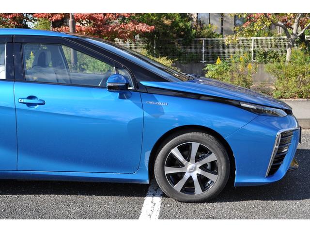 ＭＩＲＡＩ ベースグレード　ホワイトレザーシート／プリクラッシュセーフティ／ブラインドスポットモニター／純正９インチナビ／フルセグＴＶ／バックカメラ／全席シートヒーター／パワーシート／Ｂｌｕｅｔｏｏｔｈ／ビルトインＥＴＣ（29枚目）