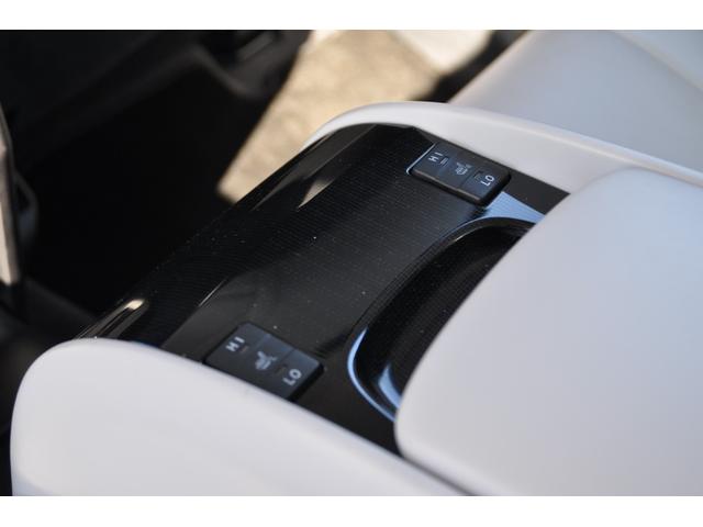 ＭＩＲＡＩ ベースグレード　ホワイトレザーシート／プリクラッシュセーフティ／ブラインドスポットモニター／純正９インチナビ／フルセグＴＶ／バックカメラ／全席シートヒーター／パワーシート／Ｂｌｕｅｔｏｏｔｈ／ビルトインＥＴＣ（67枚目）