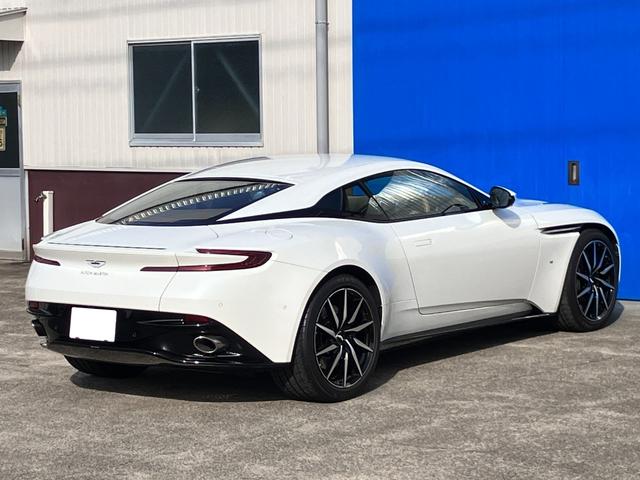 アストンマーティン ＤＢ１１