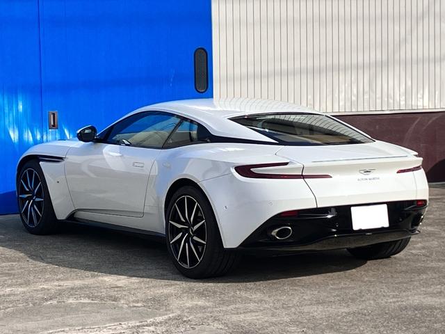 アストンマーティン ＤＢ１１