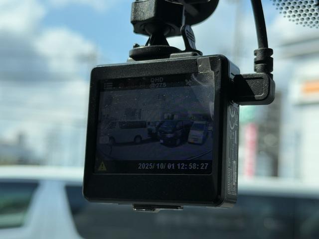 ハイエースバン スーパーＧＬ　ダークプライム　アルパインＢＩＧ－Ｘ／アルパイン後席モニター／両側電動スライドドア／ＡＣ１００Ｖコンセント／バックカメラ／ＬＥＤヘッドライト／ＥＴＣ／スマートキー／プッシュスタート／純正フロアマット／横滑り防止装置（39枚目）