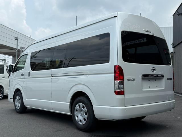 ハイエースワゴン グランドキャビン　登録済未使用車／４列１０人乗／アルパインＢＩＧ－Ｘ／アルパイン後席モニター／衝突軽減ブレーキ／電動スライドドア（16枚目）