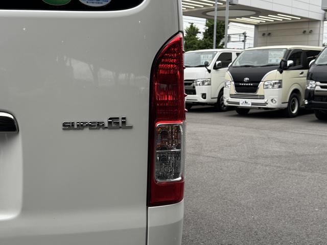ハイエースバン スーパーＧＬ　ダークプライム　４ＷＤ／１６インチアルミホイール／ベットキット／フロントエアロ／アルパインビックＤＡ／ＨＤＭＩ／両側電動スライドドア／ＥＴＣ／バックカメラ／衝突軽減ブレーキ／ＬＥＤヘッドライト／キャンピングカー（24枚目）