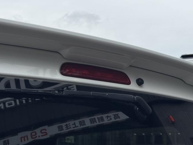 ハイエースバン スーパーＧＬ　ダークプライム　４ＷＤ／１６インチアルミホイール／ベットキット／フロントエアロ／アルパインビックＤＡ／ＨＤＭＩ／両側電動スライドドア／ＥＴＣ／バックカメラ／衝突軽減ブレーキ／ＬＥＤヘッドライト／キャンピングカー（25枚目）