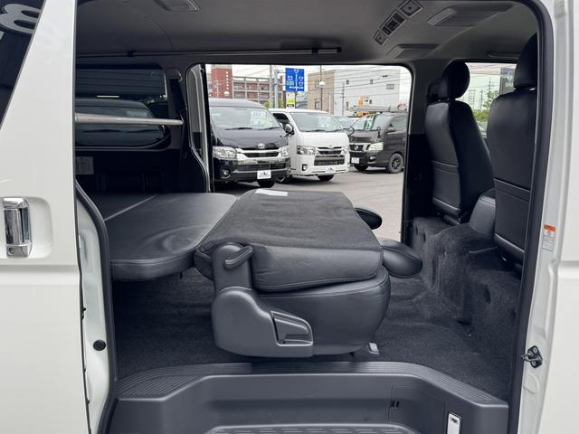ハイエースバン スーパーＧＬ　ダークプライム　４ＷＤ／１６インチアルミホイール／ベットキット／フロントエアロ／アルパインビックＤＡ／ＨＤＭＩ／両側電動スライドドア／ＥＴＣ／バックカメラ／衝突軽減ブレーキ／ＬＥＤヘッドライト／キャンピングカー（51枚目）