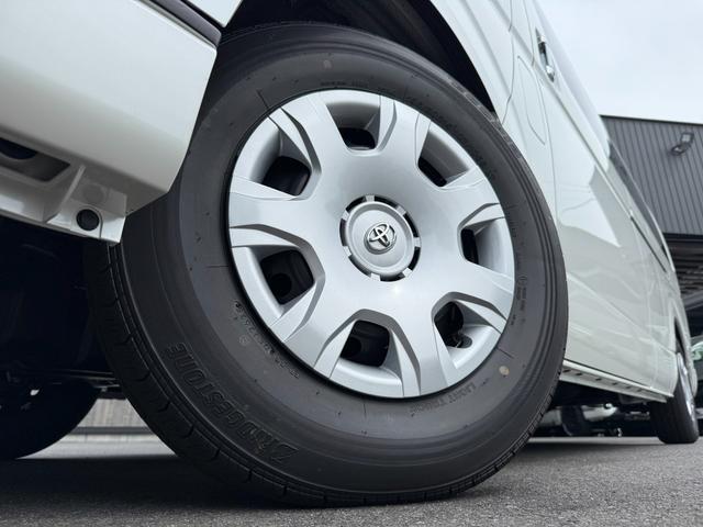 ハイエースワゴン グランドキャビン　登録済み未使用車／キャプテンシート／ファインテックツアラー／４列１０人乗り／　パノラミックビューモニター／（17枚目）