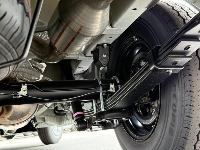 ハイエースワゴン グランドキャビン　登録済み未使用車／キャプテンシート／ファインテックツアラー／４列１０人乗り／　パノラミックビューモニター／（31枚目）