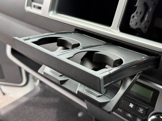 ハイエースワゴン グランドキャビン　登録済み未使用車／キャプテンシート／ファインテックツアラー／４列１０人乗り／　パノラミックビューモニター／（40枚目）