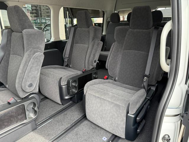 ハイエースワゴン グランドキャビン　登録済み未使用車／キャプテンシート／ファインテックツアラー／４列１０人乗り／　パノラミックビューモニター／（51枚目）