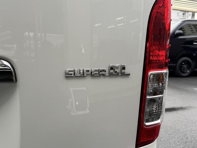 ハイエースバン スーパーＧＬ　ダークプライムＩＩ　４ＷＤ／１６インチアルミホイール／ＢＯＸベットキッド／ＴＲＤフロントスポイラー／パナソニックナビ／ＥＴＣ２．０（15枚目）