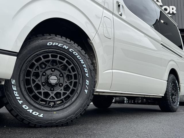 ハイエースバン スーパーＧＬ　ダークプライムＩＩ　４ＷＤ／１６インチアルミホイール／ＢＯＸベットキッド／ＴＲＤフロントスポイラー／パナソニックナビ／ＥＴＣ２．０（18枚目）