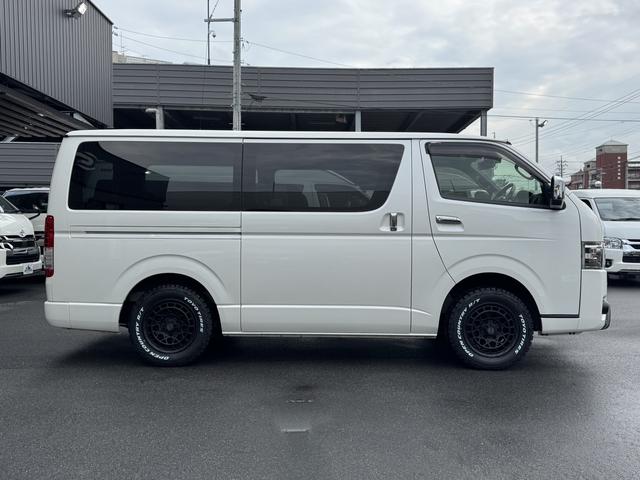 ハイエースバン スーパーＧＬ　ダークプライムＩＩ　４ＷＤ／１６インチアルミホイール／ＢＯＸベットキッド／ＴＲＤフロントスポイラー／パナソニックナビ／ＥＴＣ２．０（19枚目）