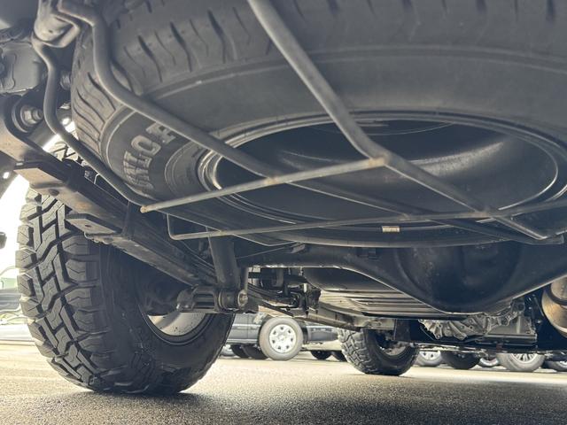 ハイエースバン スーパーＧＬ　ダークプライムＩＩ　４ＷＤ／１６インチアルミホイール／ＢＯＸベットキッド／ＴＲＤフロントスポイラー／パナソニックナビ／ＥＴＣ２．０（23枚目）