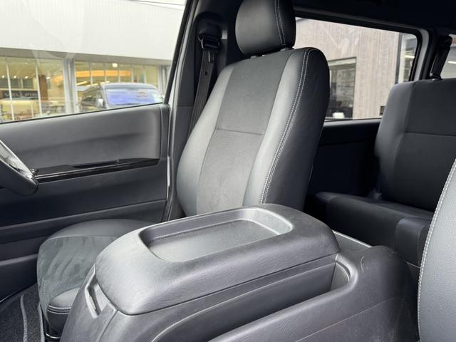 ハイエースバン スーパーＧＬ　ダークプライムＩＩ　４ＷＤ／１６インチアルミホイール／ＢＯＸベットキッド／ＴＲＤフロントスポイラー／パナソニックナビ／ＥＴＣ２．０（34枚目）