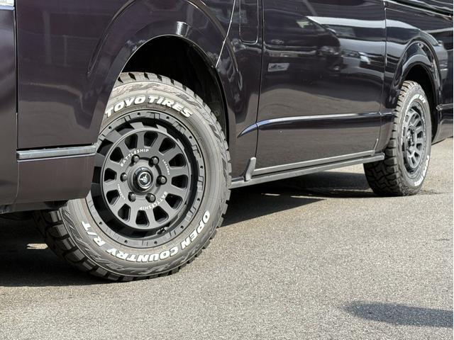 ハイエースバン ロングワイドスーパーＧＬ　４ＷＤ／寒冷地仕様／１６インチアルミホイール／バッドフェイスボンネット／フロントエアロ／シートカバー／パナソニックナビ／フルセグＴＶ／両側小窓付きスライドドア／衝突軽減ブレーキ／ＥＴＣ（21枚目）