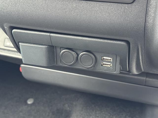 ハイエースバン スーパーＧＬ　ダークプライムＩＩ　両側電動スライドドア／１６ｉｎアルミホイール／ベットキット／パノラミックビューモニター／ナビ　フルセグ／ＥＴＣ（38枚目）