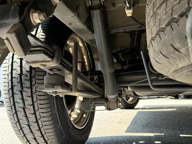 ハイエースバン ロングワイドスーパーＧＬ　寒冷地仕様／アルパインＢＩＧ－Ｘ／１７インチアルミホイール／ベッドキット／カーゴマット／フロントエアロ／（29枚目）