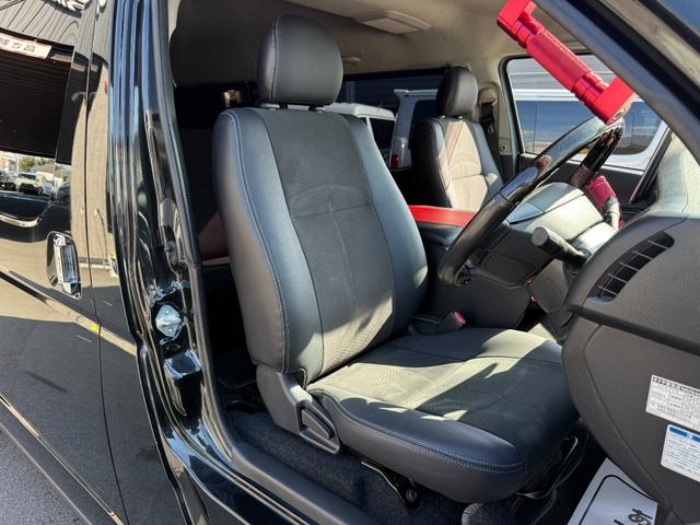 ハイエースバン ロングワイドスーパーＧＬ　寒冷地仕様／アルパインＢＩＧ－Ｘ／１７インチアルミホイール／ベッドキット／カーゴマット／フロントエアロ／（32枚目）