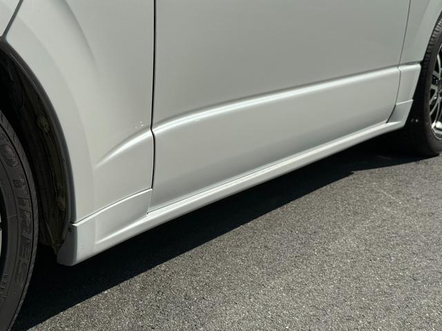 ハイエースバン ロングスーパーGL ローダウン/18インチアルミホイール/BOXベッドキット/フルエアロ/バッドフェイスボンネット/ETC/(30枚目)