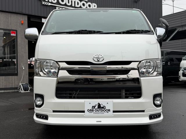 ハイエースバン スーパーGL ダークプライムII 17インチアルミ/ベッドキット/フロントエアロ/カロッツェリア後席モニター/カロッツェリア7インチナビ/シートカバー/衝突軽減ブレーキ/バックカメラ/両側小窓付きスライドドア/キャンピングカー(16枚目)
