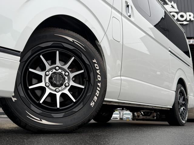 ハイエースバン スーパーGL ダークプライムII 17インチアルミ/ベッドキット/フロントエアロ/カロッツェリア後席モニター/カロッツェリア7インチナビ/シートカバー/衝突軽減ブレーキ/バックカメラ/両側小窓付きスライドドア/キャンピングカー(20枚目)