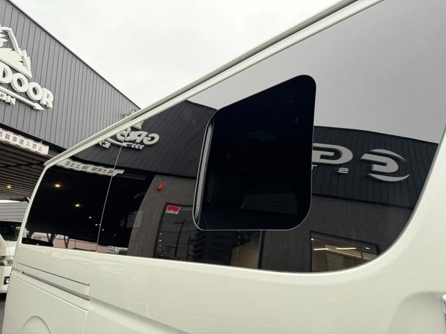 ハイエースバン スーパーGL ダークプライムII 17インチアルミ/ベッドキット/フロントエアロ/カロッツェリア後席モニター/カロッツェリア7インチナビ/シートカバー/衝突軽減ブレーキ/バックカメラ/両側小窓付きスライドドア/キャンピングカー(25枚目)